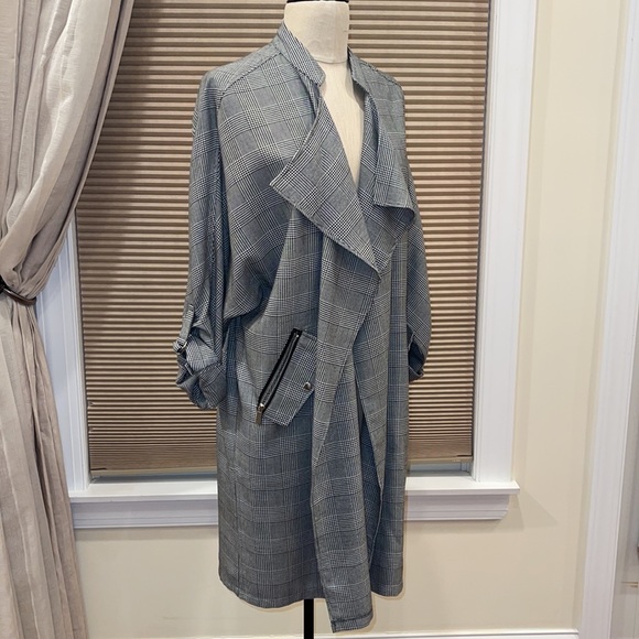 New Look Black & White Plaid Waterfall Duster Coat - Picture 4 of 8